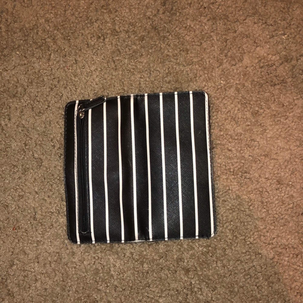 Wallet - Picture 4 of 4